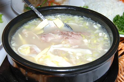 鳕鱼炖豆腐 鳕鱼炖豆腐