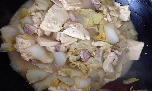 白菜炖豆腐 白菜炖豆腐