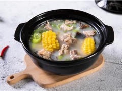 排骨汤怎么炖才鲜美 煲排骨汤加什么料比较好
