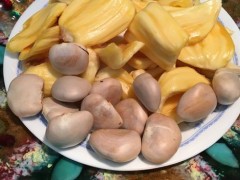菠萝蜜中间的核能吃吗 菠萝蜜核怎么吃最好