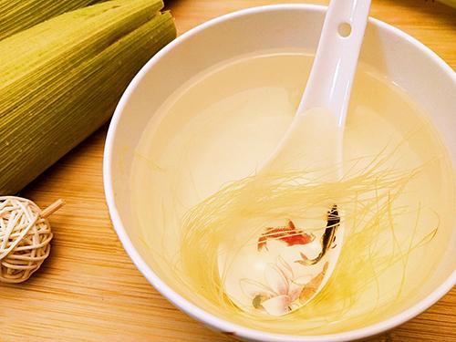 玉米须煮水 玉米须煮水