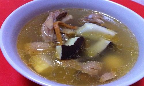 椰子煲鸡汤