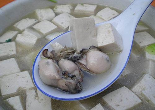 海蠣子豆腐湯