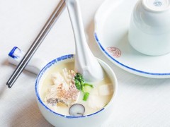鲫鱼汤热水还是凉水 清炖鲫鱼汤最简单做法