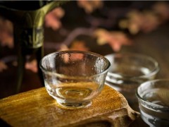 食用酒精能喝吗 食用酒精是什么做的