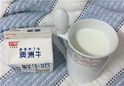纯牛奶 纯牛奶