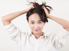 头发容易出油是湿气重吗 头发容易出油是什么原因