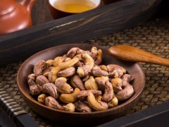 腰果为什么没有壳 腰果吃多了会放屁吗
