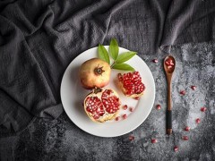 石榴可以吃籽吗 吃石榴籽要注意什么