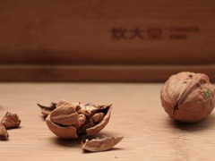 核桃能多吃吗 核桃吃多了会怎样
