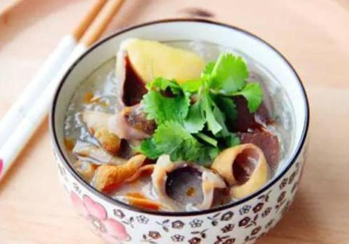鸭血粉丝汤