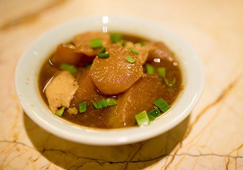 牛肉炖萝卜