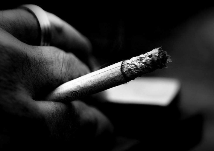 抽烟头晕是什么原因 抽烟头晕怎么办