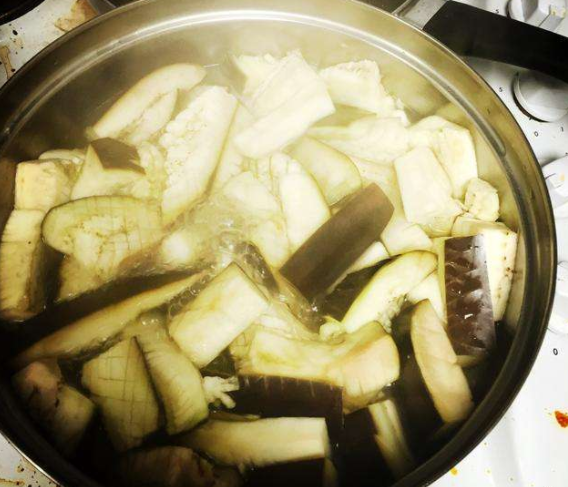 清水煮茄子可以减肥吗 吃茄子的正确方法