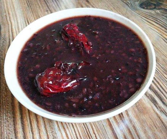 远离病痛 七滋阴养血补肾食疗方