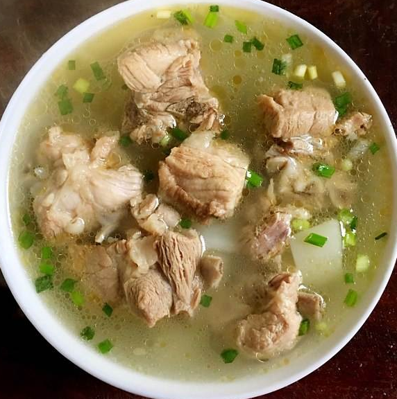 春天养胃食疗方 萝卜猪肚排骨汤消食化气