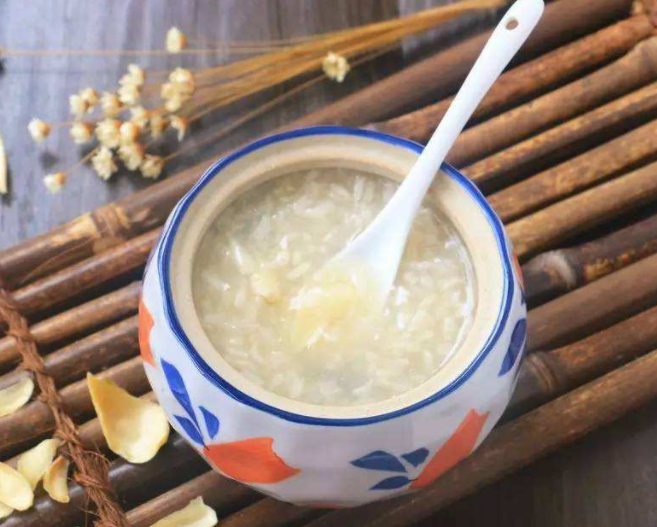 对症治疗合理选择 15款药膳调理三类哮喘