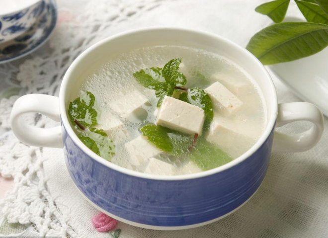 夏天清凉养生薄荷药膳