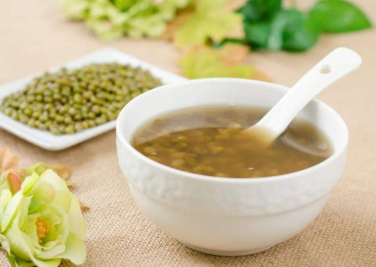 夏季多喝绿豆汤 清热又解暑