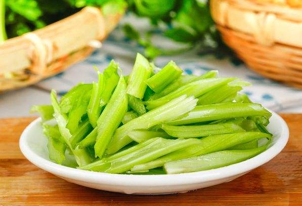 饮食降压：饭桌上常见的降压药和五款降压茶