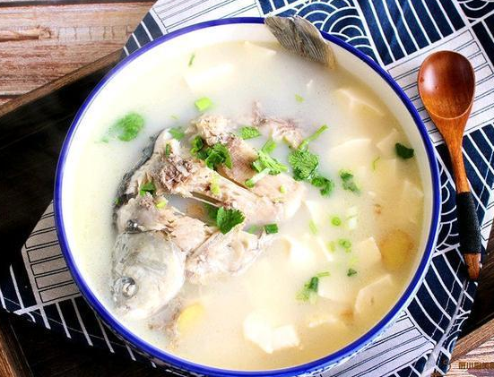 治&ldquo;黑&rdquo;用食疗 肌肤更完美