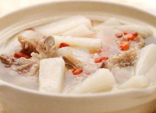 秋季肝火旺 食疗润燥有靓汤可供选择食用