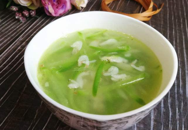 青萝卜汤可解毒利咽
