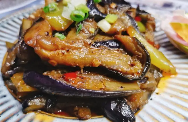 吃茄子竟有这些功效，很多人都不知道！