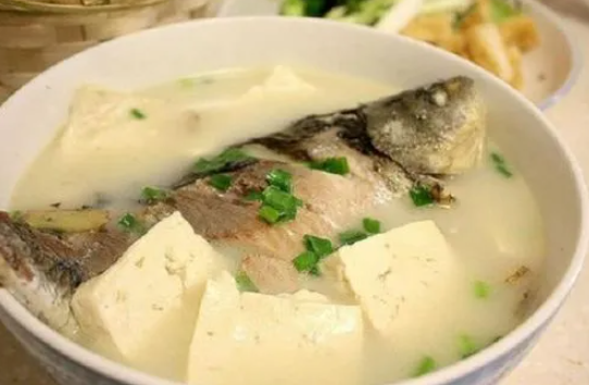 青春痘如何用药膳治疗 推荐四种药膳食疗法