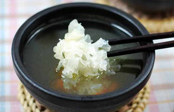 秋天润肺药膳食疗