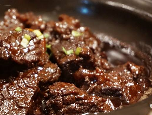 保健膳品白果鸡丁 具有化痰止咳之功效