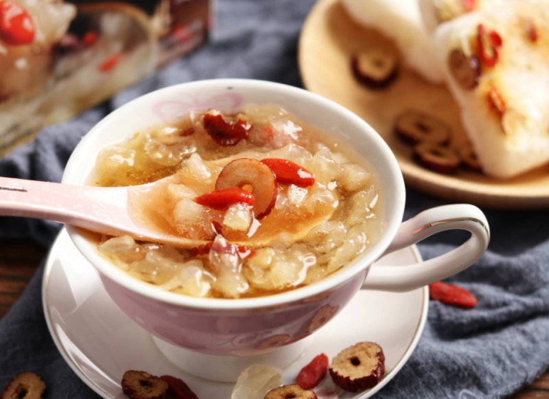 莲子的功效与作用 莲子养生药膳方