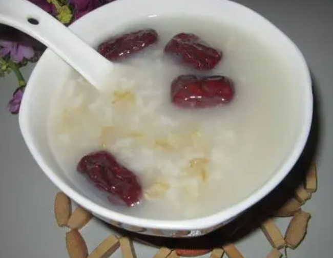 宝宝食谱 小麦大枣粥的做法