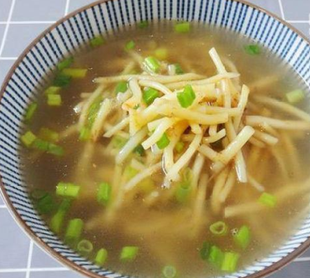 新鲜鱼腥草煲汤的做法