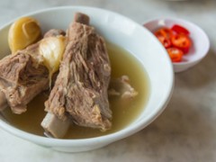 坐月子哺乳睡衣开口哪种好
