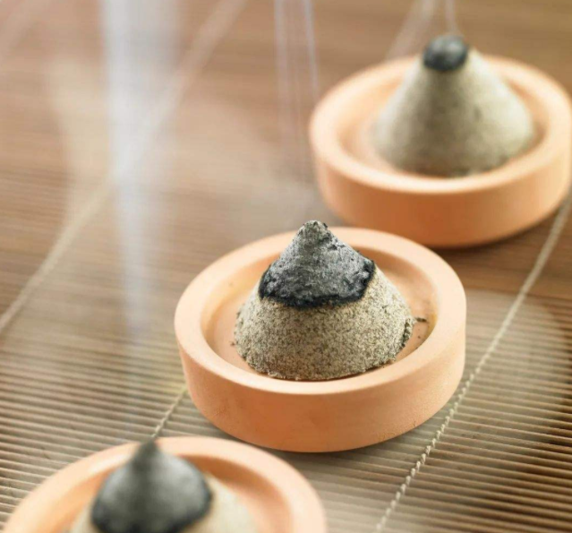 三伏灸的好处与功效有哪些 三伏天艾灸的最佳时间