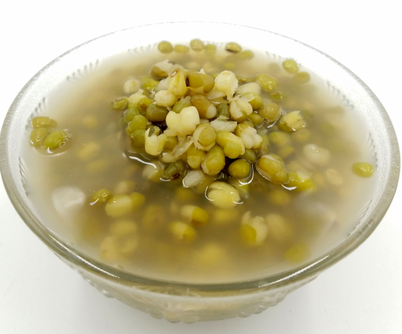 绿豆汤为什么煮出来是红色的 绿豆汤红色和绿色的区别