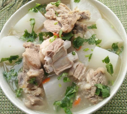 白萝卜炖羊肉不适宜人群 吃萝卜炖羊肉的好处