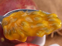 耳朵冻耳朵肿了怎么办最好？冬天冻了耳朵很痒怎么治最管用
