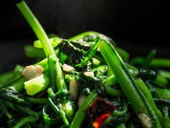 戴治疗仪就能根治近视眼？眼科专家揭秘内幕