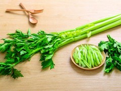 孕妇能闻白花油吗？孕妇能涂白花油吗？