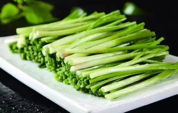 韭菜用醋熬水的功效与作用 韭菜用醋熬水的注意事项