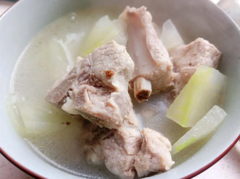 排骨配什么炖汤有营养 炖排骨汤怎么做好吃肉又烂
