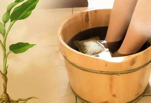 米醋泡脚的功效与作用 米醋泡脚的注意事项