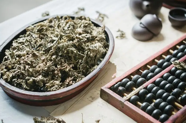 房间熏艾草的危害 艾草熏房间的正确做法