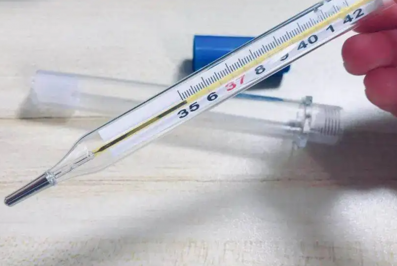 体温计坏了水银出来了怎么办 水银打碎多久能回房间