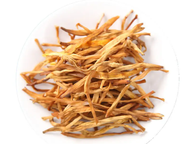 黄花菜干的该怎么处理才可以吃 黄花菜泡久了有毒吗