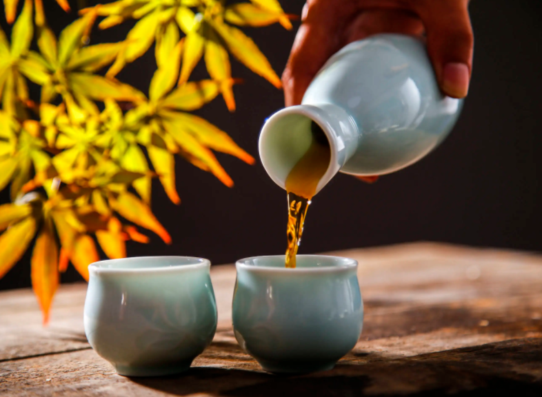 黄酒是什么酒 喝黄酒好还是白酒好