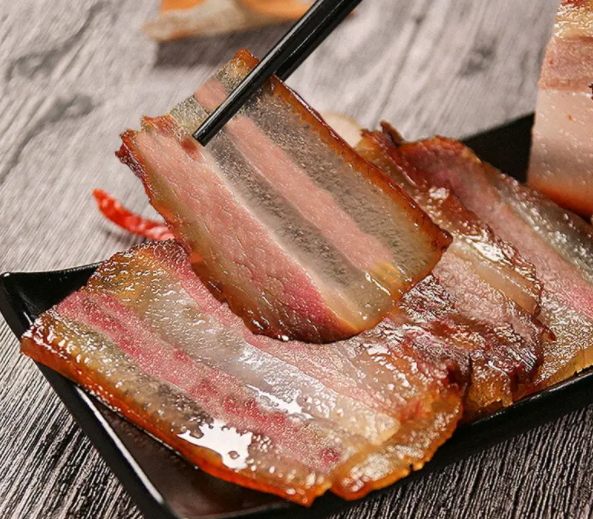 腊肉怎么处理才能吃 腊肉吃之前要用火烤吗