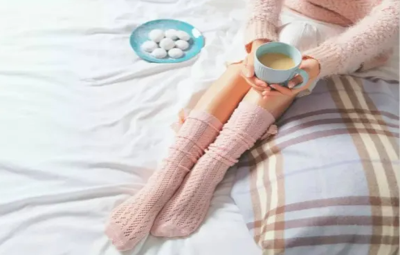 冬天手脚冰凉是什么原因 冬天手脚冰凉怎么调理